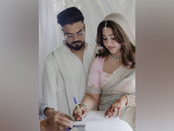 rocky jaiswal,hina khan and rocky jaiswal,rocky jaiswal biography,hina khan family,hina khan rocky jaiswal,hina khan net worth,hina khan boyfriend rocky jaiswal,rocky jaiswal wife,rocky jaiswal lifestyle,rocky jaiswal images,hina khan lifestyle and family,rocky jaiswal net worth,rocky jaiswal family,rocky jaiswal girlfriend,rocky jaiswal and hina khan,rocky jaiswal interview,hina khan and rocky jaiswal dance,hina khan and rockey jaiswal age gap, rocky jaiswal age, rocky jaiswal net worth